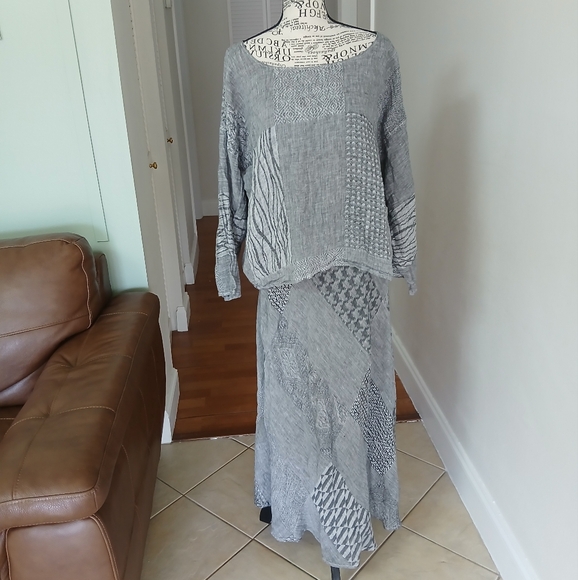 La Bottega Di Brunella 2 piece skirt and top - Picture 2 of 11